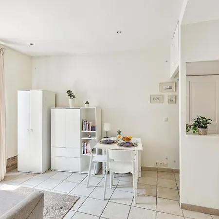 Latin Quarter Studio Apartman *